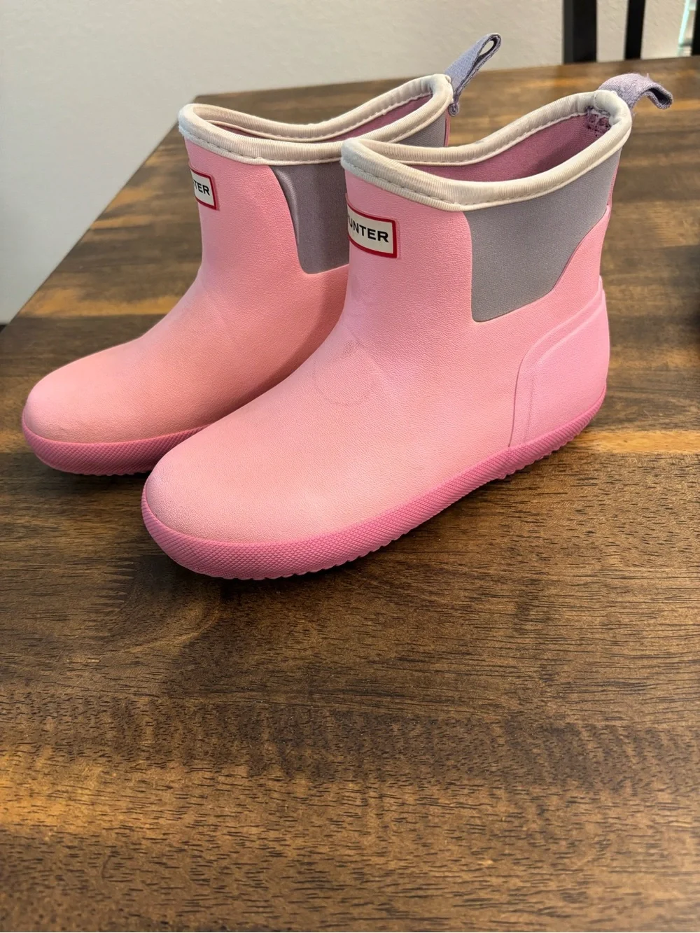 Hunter Kids Size 1 Pink Short Waterproof Rain Boots with Gray Trim